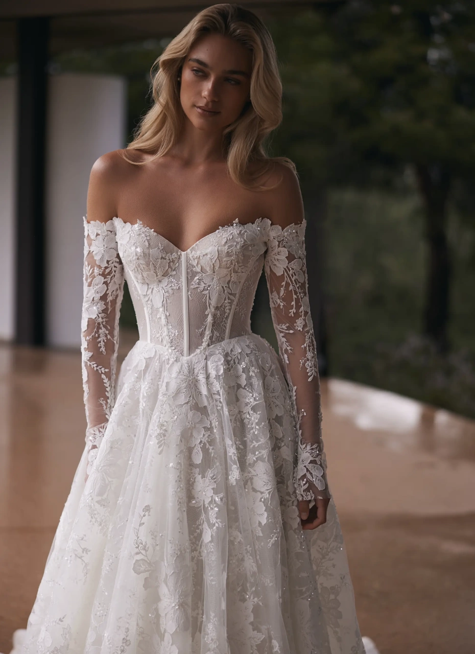 Vestito da sposa da principessa con maniche lunghe staccabili off-shoulder in pizzo effetto tattoo, corpetto steccato a vita basca con scollo a cuore, A-line in tulle e pizzo