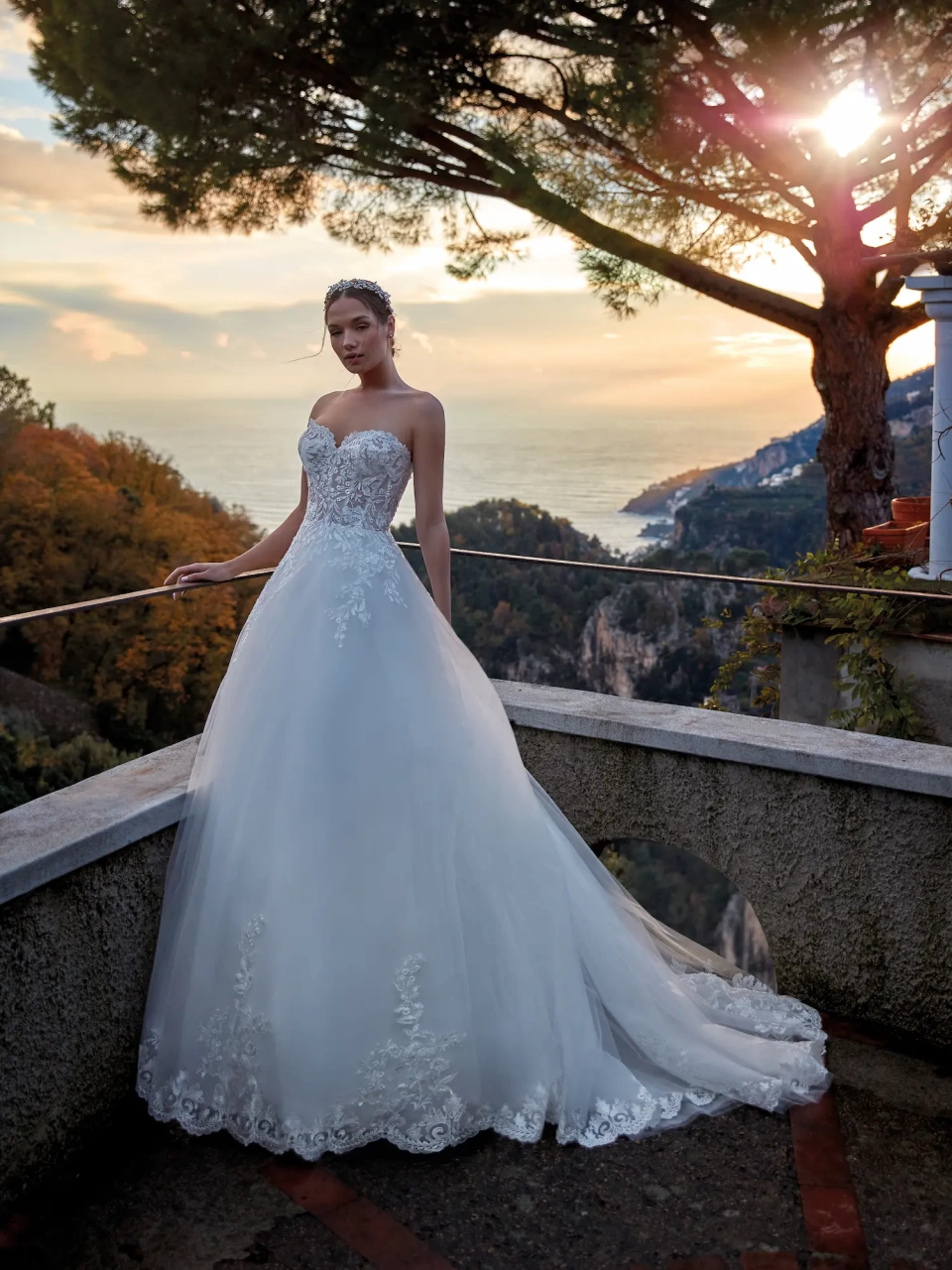 Maddie | Abito da Sposa Nicole Jolies | Lo Specchio Atelier Abiti da Sposa a Verona, Vicenza, Mantova, Brescia, Trento
