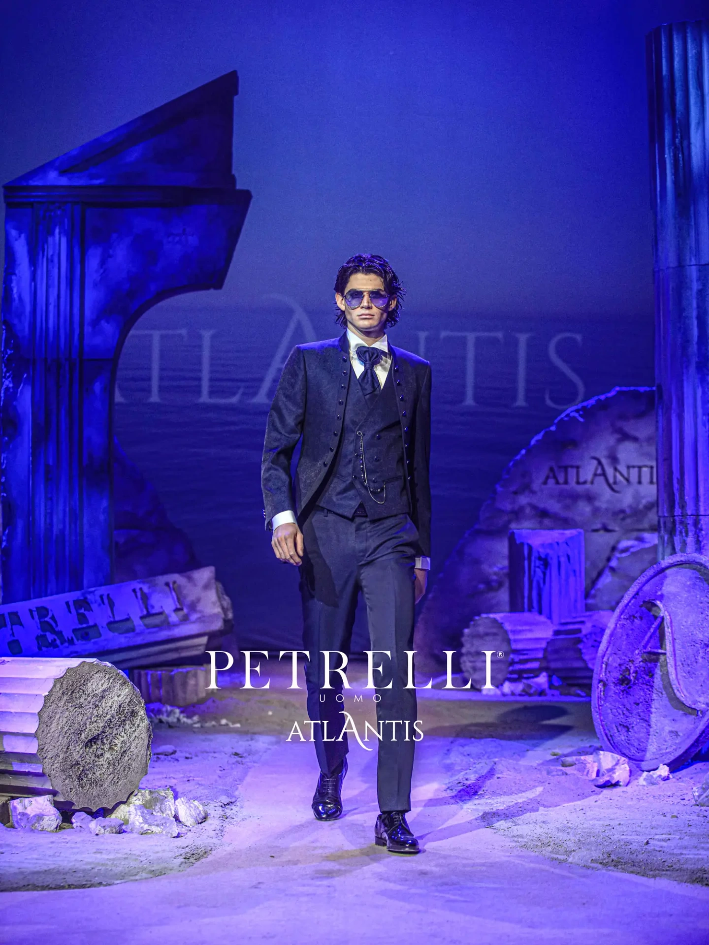 C40009RCB2 camp 386 | Abito da Sposo Petrelli Uomo Atlantis | Lo Specchio Atelier Abiti da Sposo a Verona, Vicenza, Mantova, Brescia, Trento