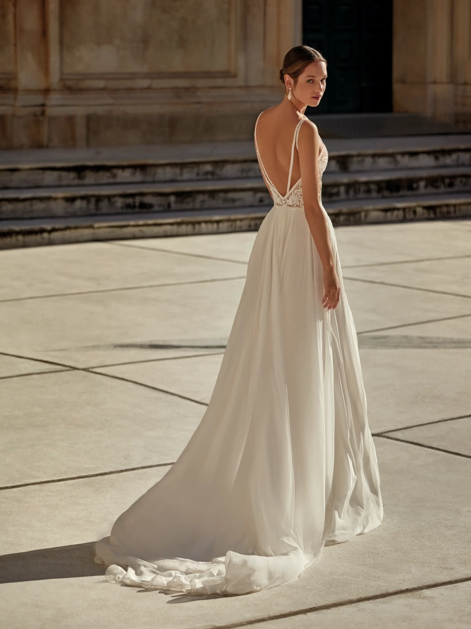 Phyllis | Abito da sposa Nicole Jolies | Lo Specchio Atelier Abiti da Sposa a Verona, Vicenza, Mantova, Brescia, Trento