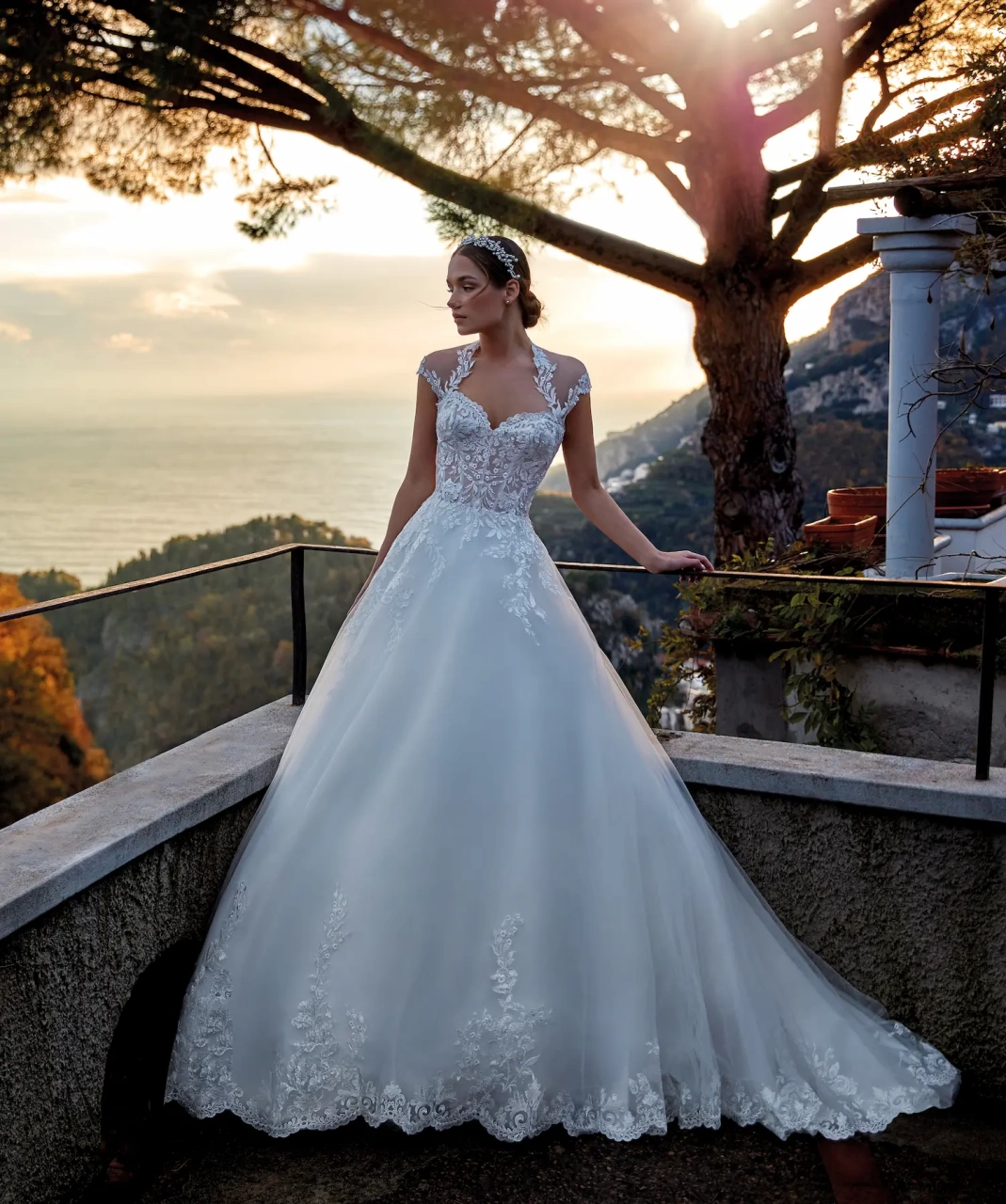 Maddie | Abito da Sposa Nicole Jolies | Lo Specchio Atelier Abiti da Sposa a Verona, Vicenza, Mantova, Brescia, Trento