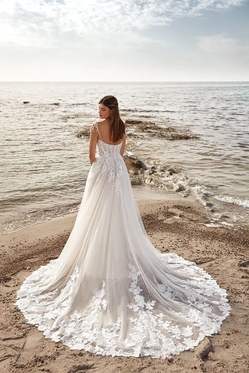 Magnolia | Abito da Sposa Eddy K | Lo Specchio Atelier Abiti da Sposa a Verona, Vicenza, Mantova, Brescia, Trento
